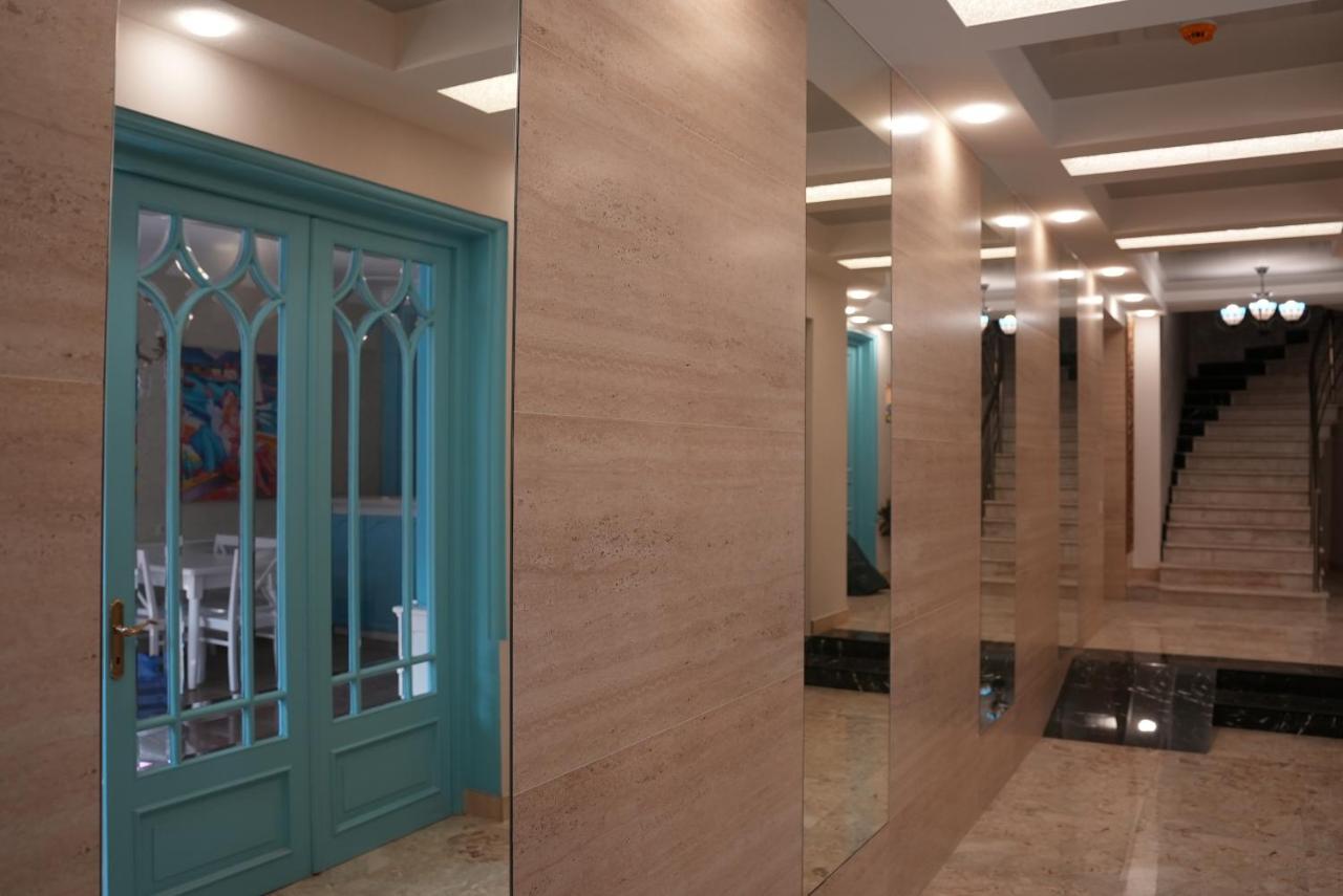 Hotel Embassy Тбилиси Екстериор снимка