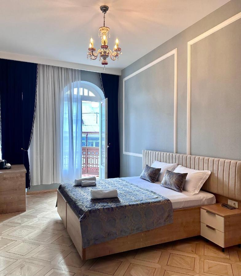Hotel Embassy Тбилиси Екстериор снимка