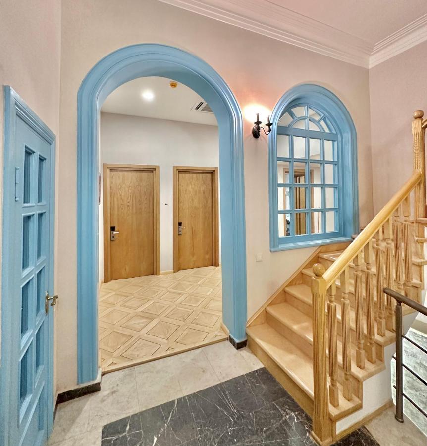 Hotel Embassy Тбилиси Екстериор снимка