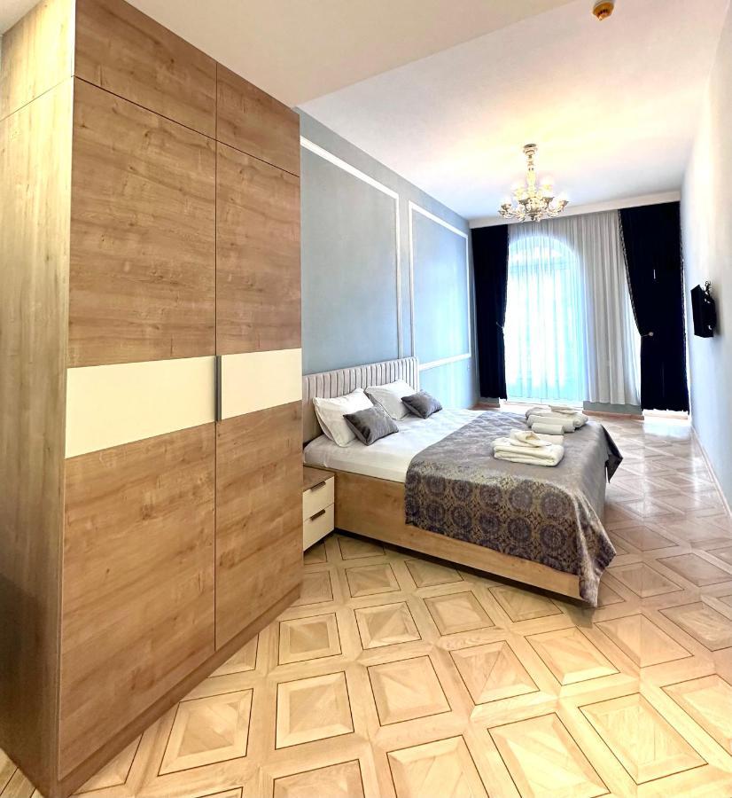Hotel Embassy Тбилиси Екстериор снимка