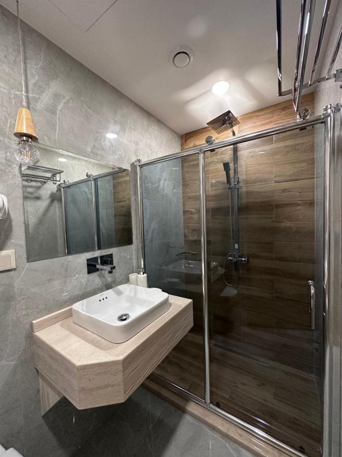 Hotel Embassy Тбилиси Екстериор снимка